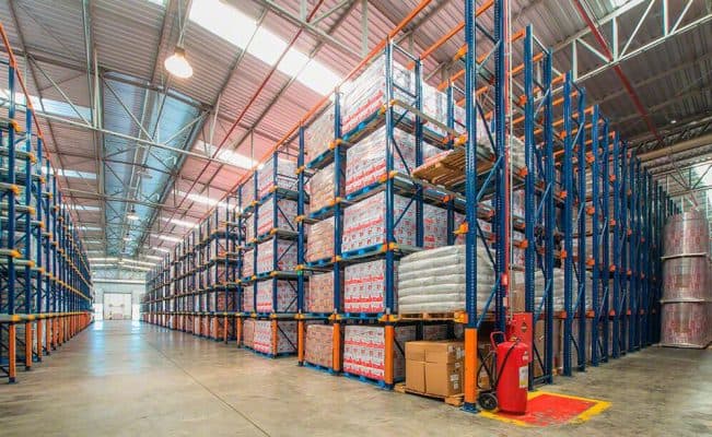 Heavy duty industrial storage racking system